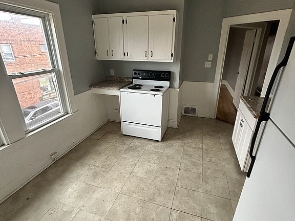 2nd image of 13940 San Diego Ave #1