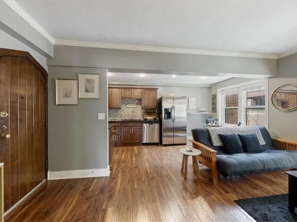 700 W 48th St APT 206, Kansas City, MO 64112