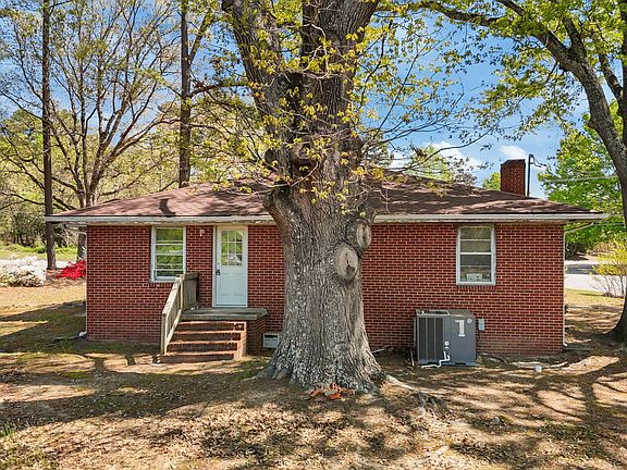 4th image of 3103 N New Hope Rd