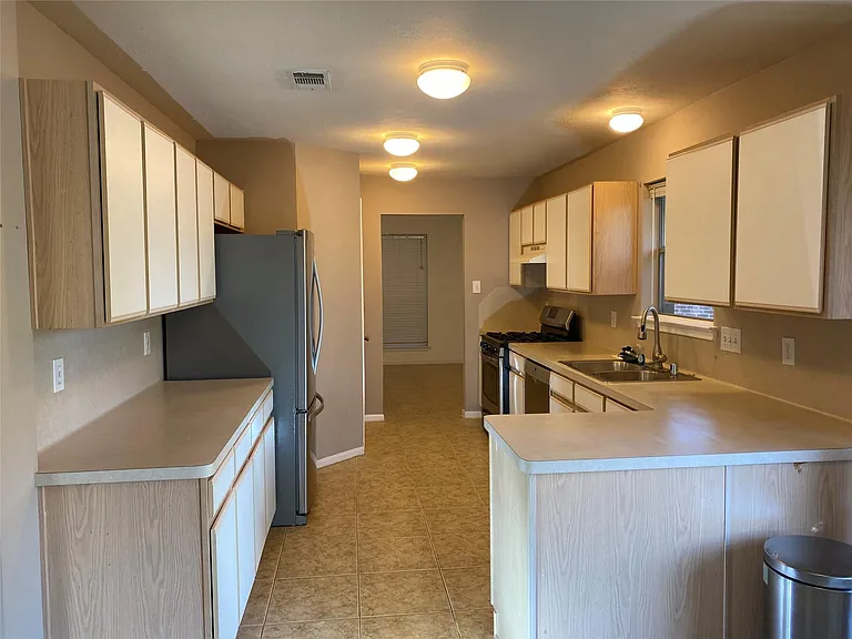 3601 Colleen Meadows Cir — Photo 9
