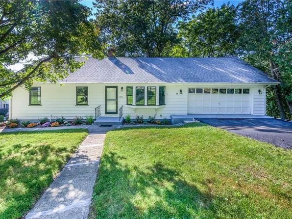 253 Lafayette Avenue, Cortlandt Manor, NY 10567