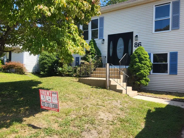 86 Schooner Ave, Barnegat, NJ 08005