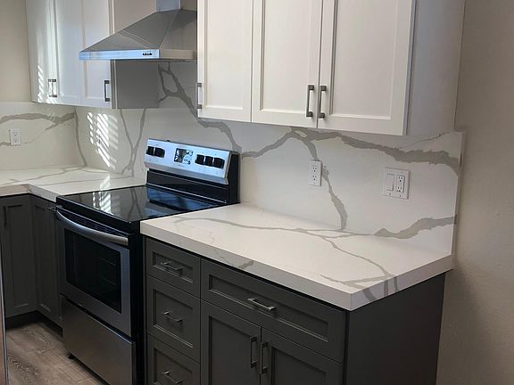 3rd image of 420 Richfield Dr APT 4