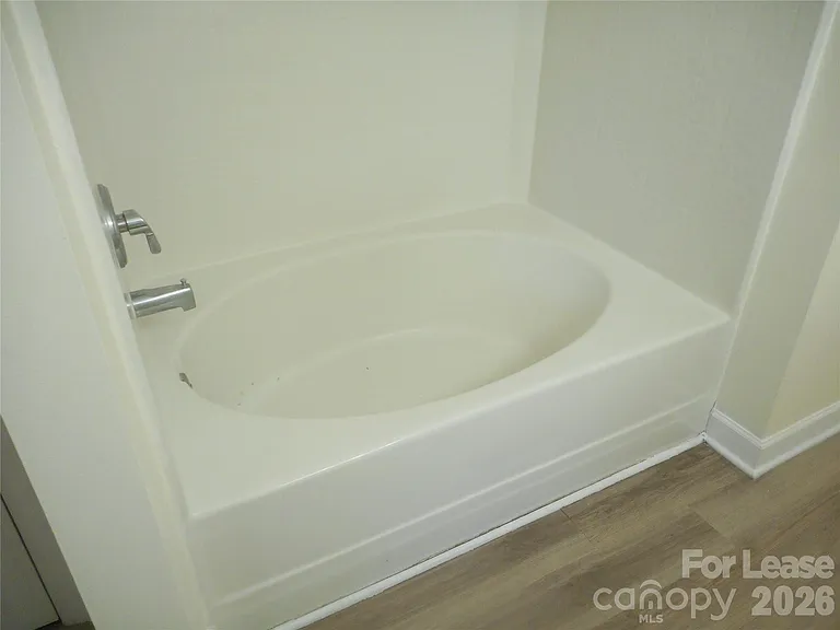 1128 Steele Meadows Dr — Photo 13