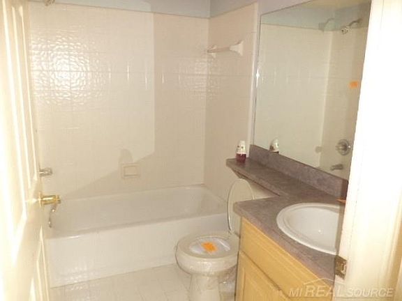 4th image of 59449 Holly Ct