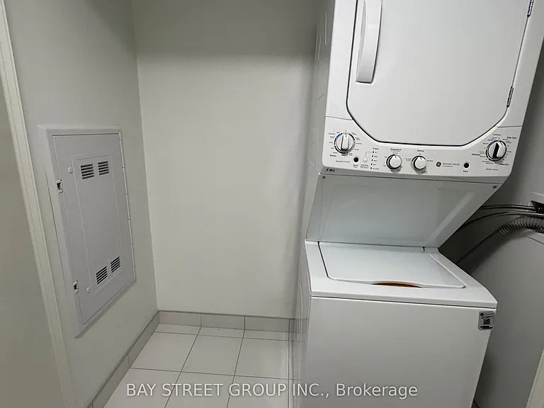 4010 Eglinton Ave W #205 — Photo 11