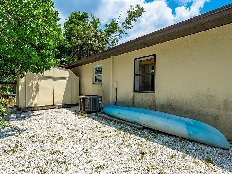 3709 Alden Way — Photo 41