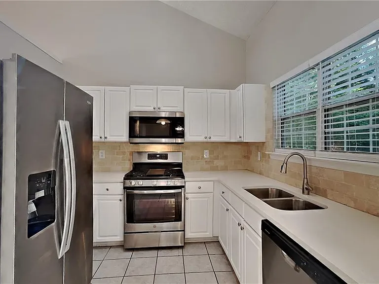1716 Chanson Pl — Photo 6