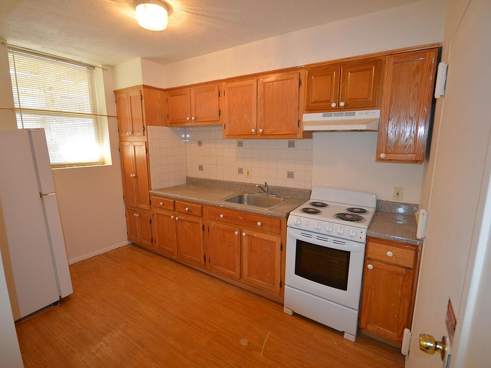 1st image of 5743 163rd St Floor 1