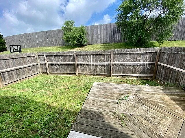 112 Gazebo Dr — Photo 29