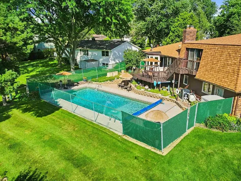 600 Woodview Dr — Photo 57