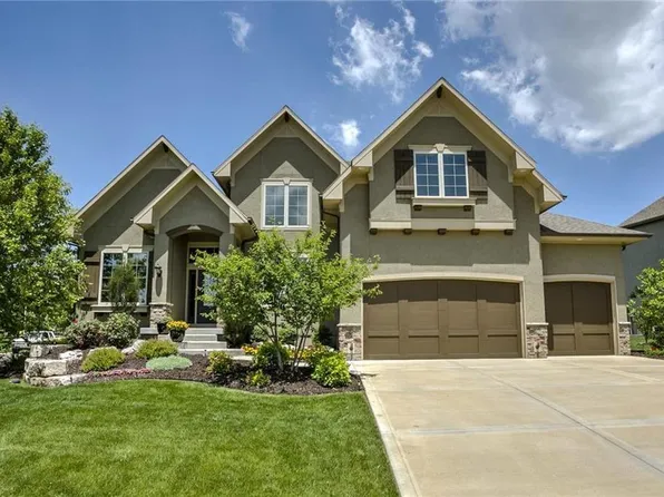 11516 W 166th St, Overland Park, KS 66221