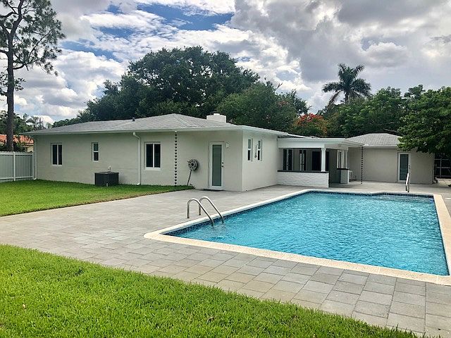 Huge LOT over 12,000 Sq. Ft.