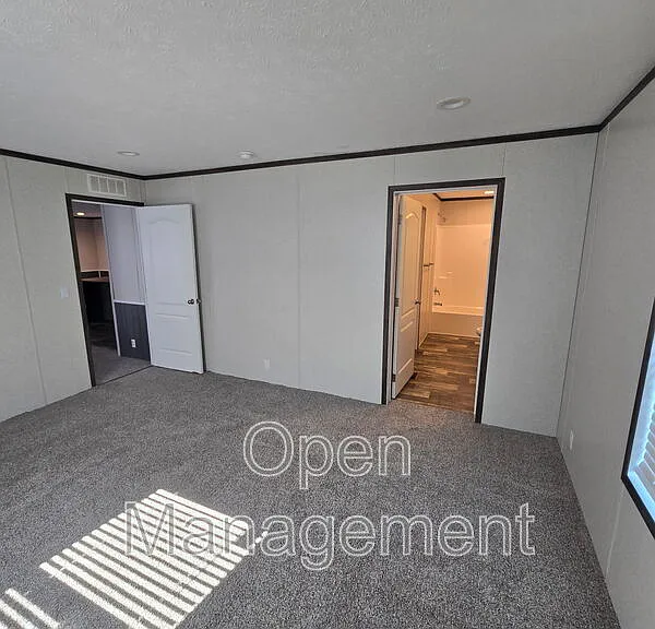 511 E 1st St #70 — Photo 11