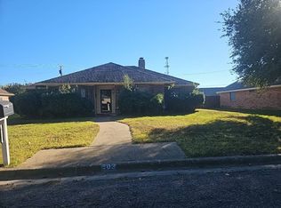 621 W Jefferson St, Van Alstyne, TX 75495