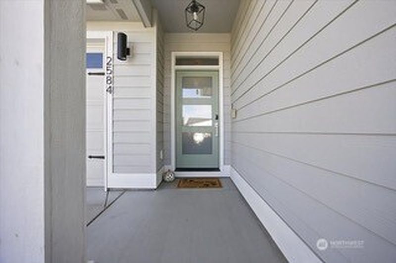 4th image of 2584 Clark Ridge Dr