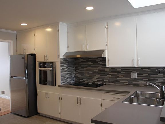 2nd image of 251 Madison Ave