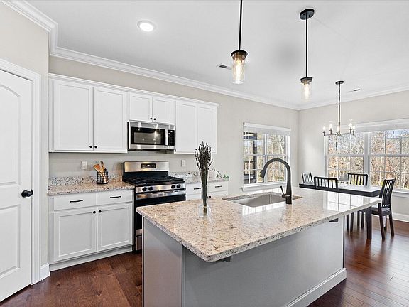 5th image of 4054 Inlet Loop