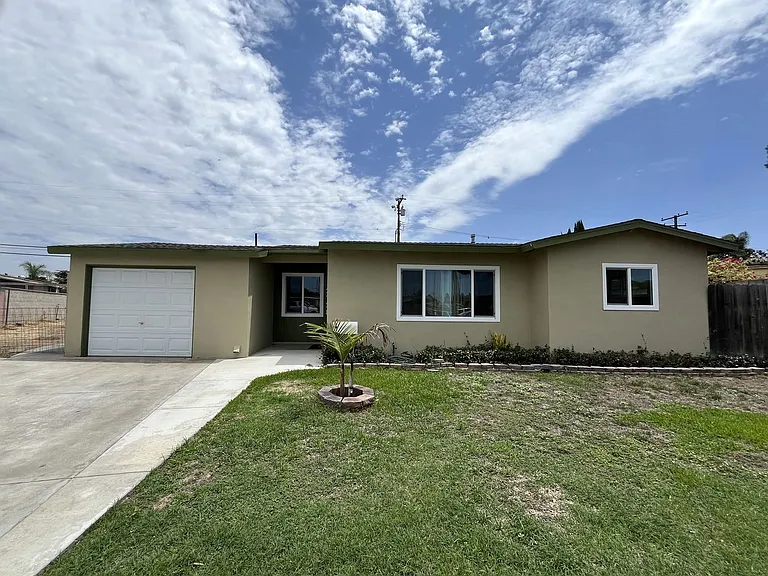 12728 Linnell Ave — Photo 1