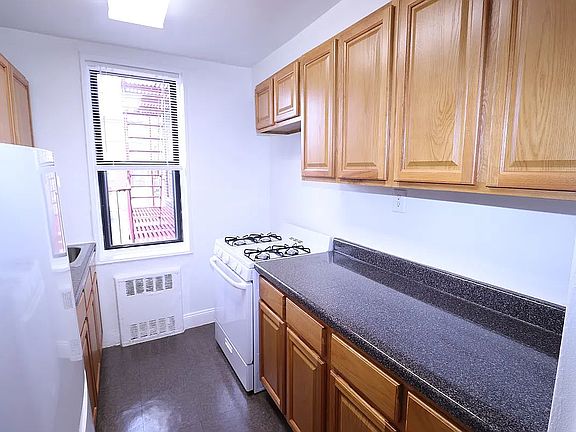 2nd image of 1655 Bell Blvd APT 2