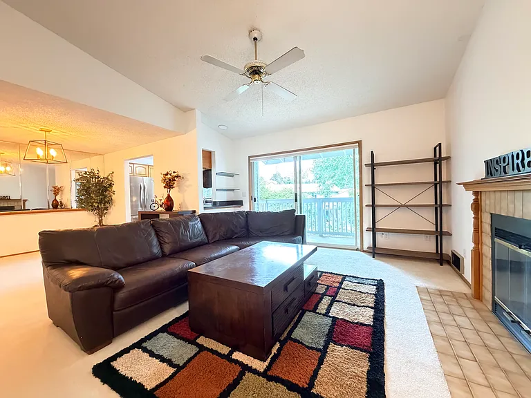 10837 SE 172nd St #8D — Photo 1
