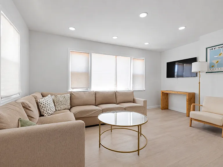 61 Minnesota Ave #2 — Photo 6