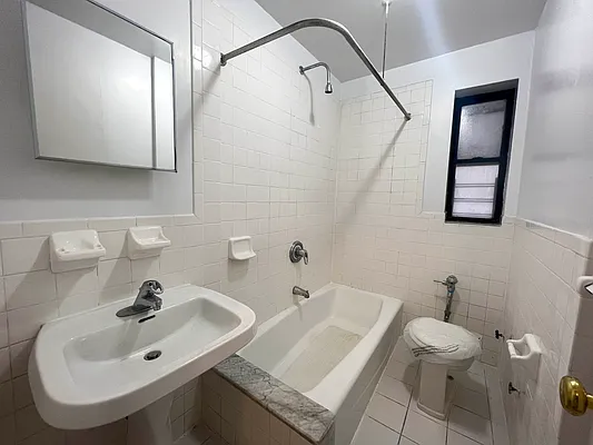 Rented by Bruma Realty LLC | media 8