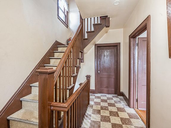 2nd image of 163 Webster Ave Floor 2