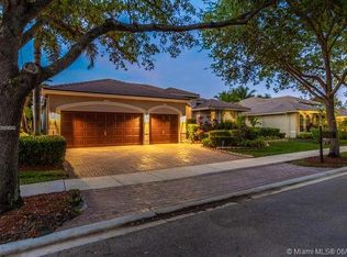 3811 Oak Ridge Cir, Weston, FL 33331