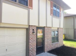 102 Baker St APT B, Buckner, MO 64016