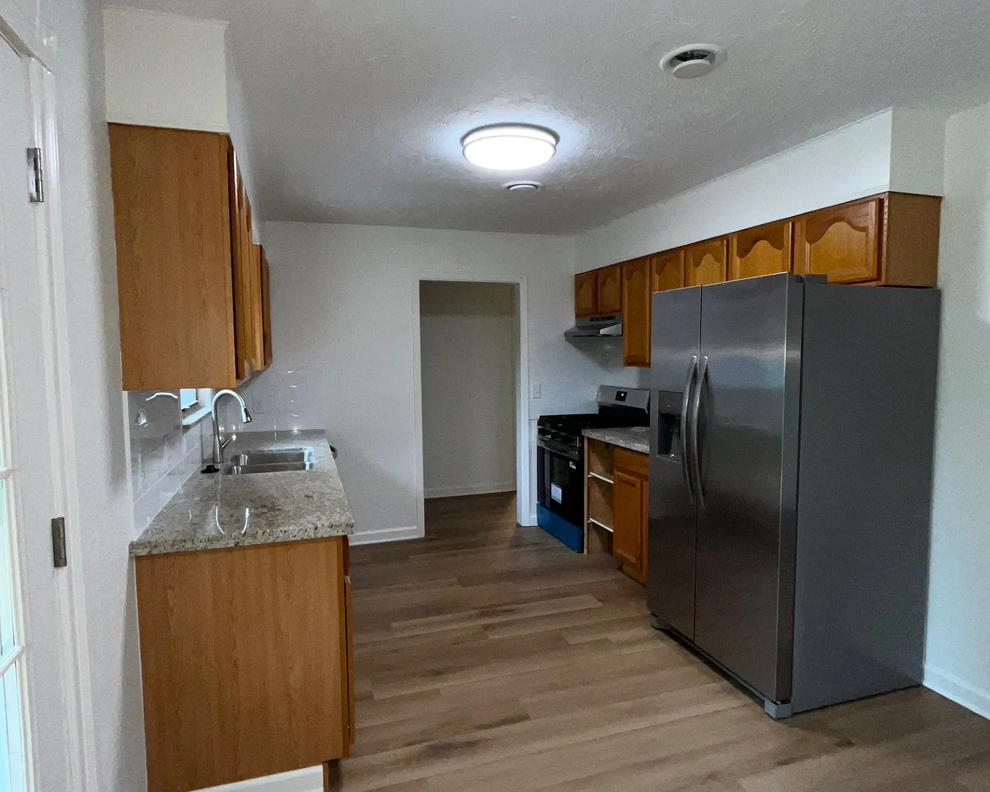 3 bed, 1050 sqft, $1,495 — Photo 4