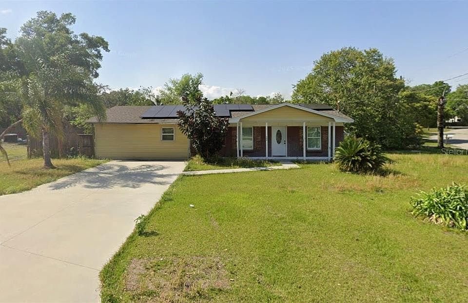1st image of 404 OAKRIDGE COURT