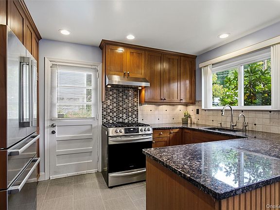 5th image of 25 Fawn Ridge Drive
