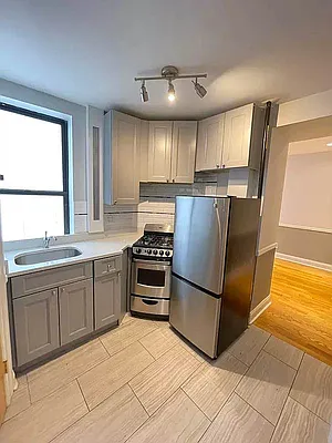 Rented by J PRESTON AND ASSOCIATES INC | media 18