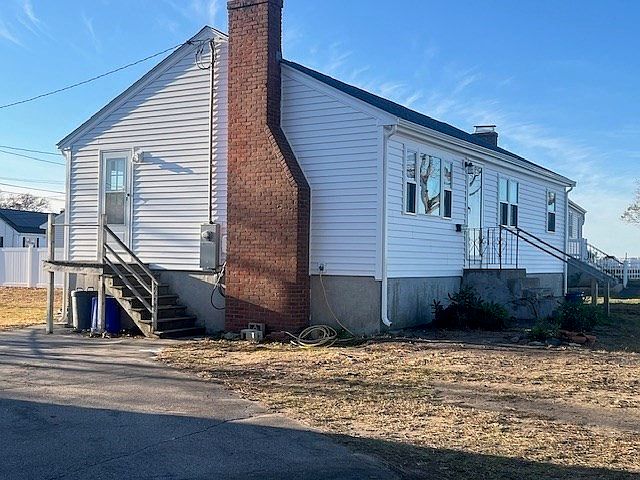 1st image of 977 Quincy Shore Dr