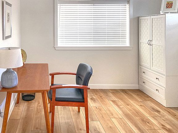 Office - Desk, Chair, Wardrobe, Murphy Bed