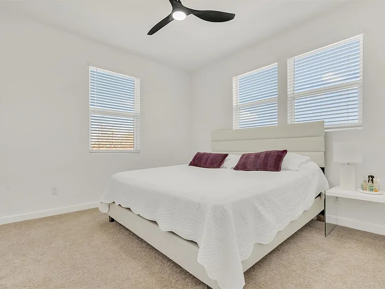 2307 Lathan Ln — Photo 19
