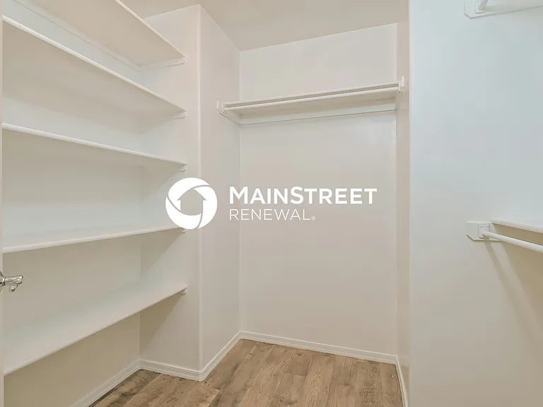 Walk In Closet