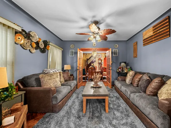 1647 East 49th Street image 1 of 13