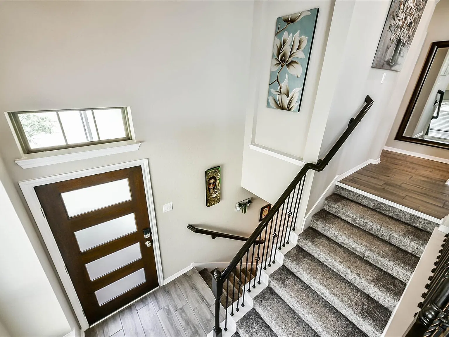 3 bed, 2.5 bath, 1960 sqft, $2,800 — Photo 4