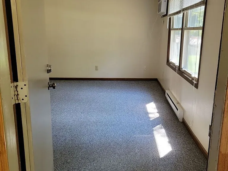 235 W Johnson St — Photo 3