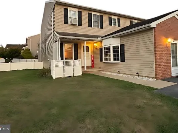 204 Lighthouse Dr #L-0018, Jonestown, PA 17038