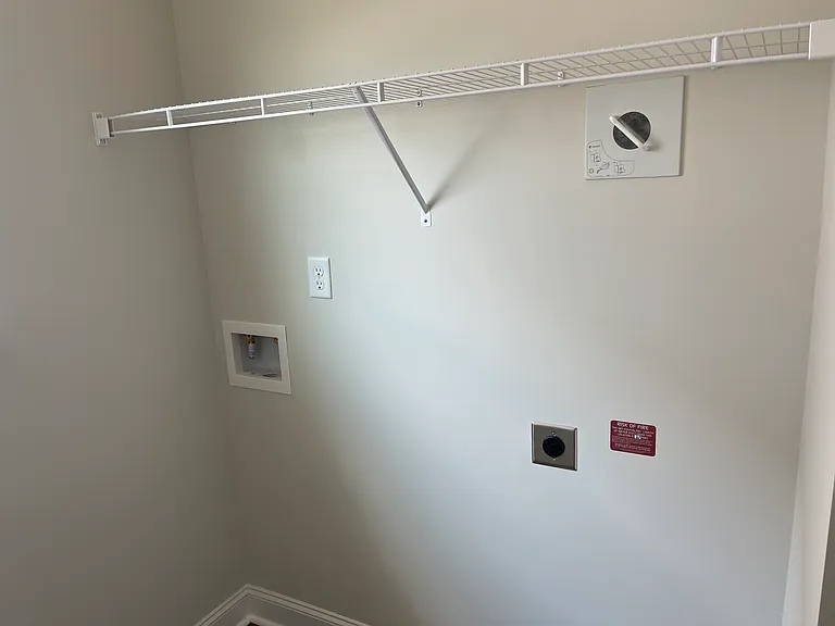 381 McClelland Loop NE — Photo 8