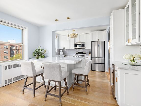 2nd image of 68-61 Yellowstone Blvd #607