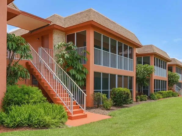 1400 Pompei Ln APT 77, Naples, FL 34103