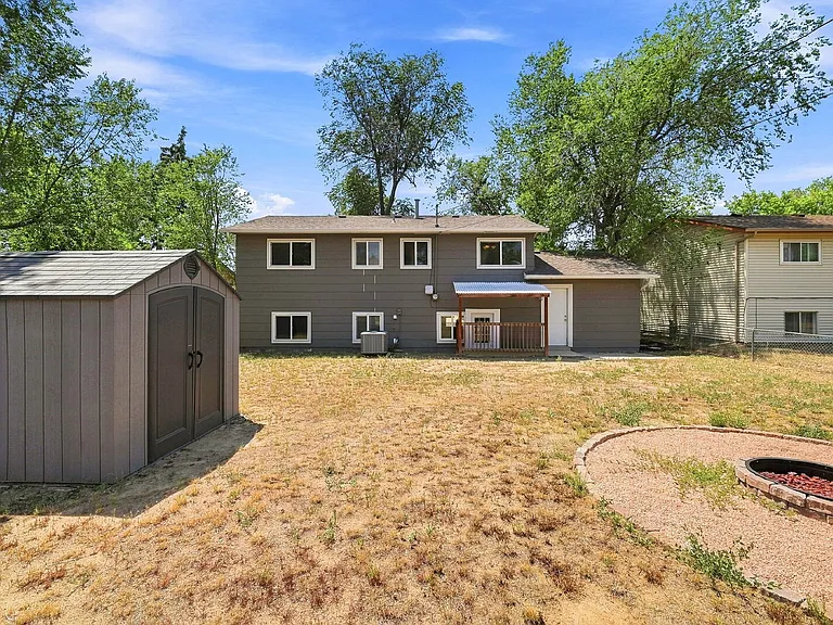 2523 Ember Dr — Photo 32