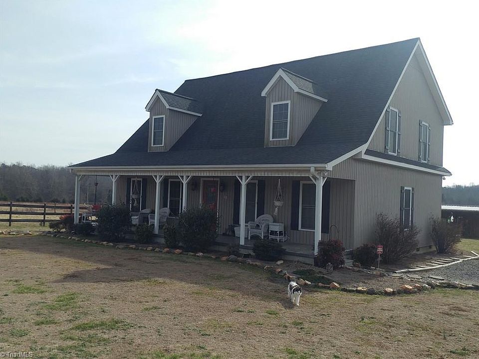 1st image of 240 Big Oak Ln