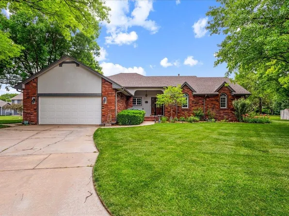 323 N Bay Country Ct, Wichita, KS 67235