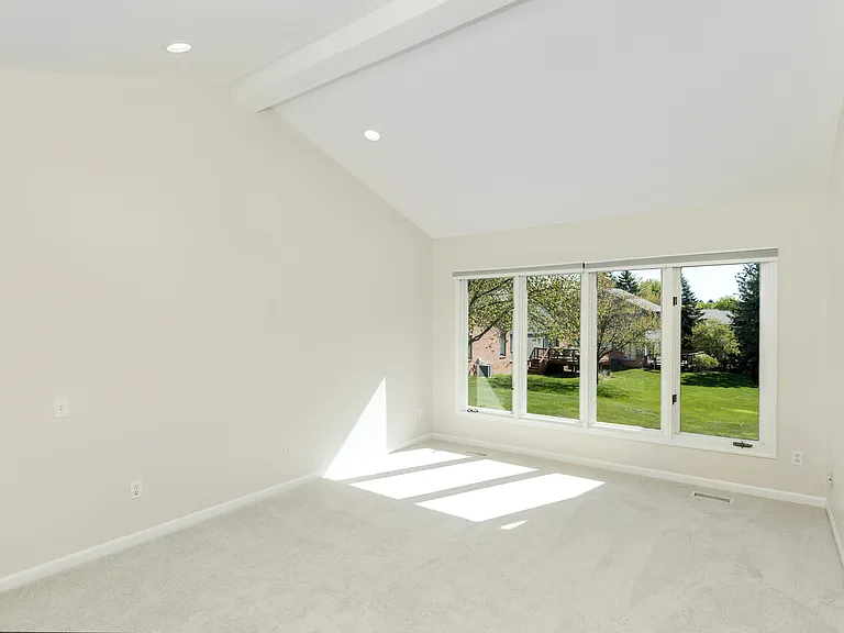37743 Avon Ln — Photo 14