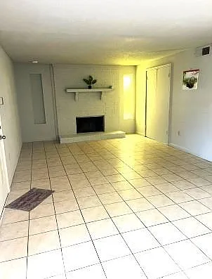 941 W Monterey Ct #D — Photo 6
